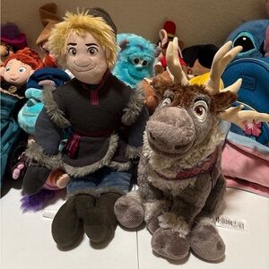 Kristoff and Sven plush bundle